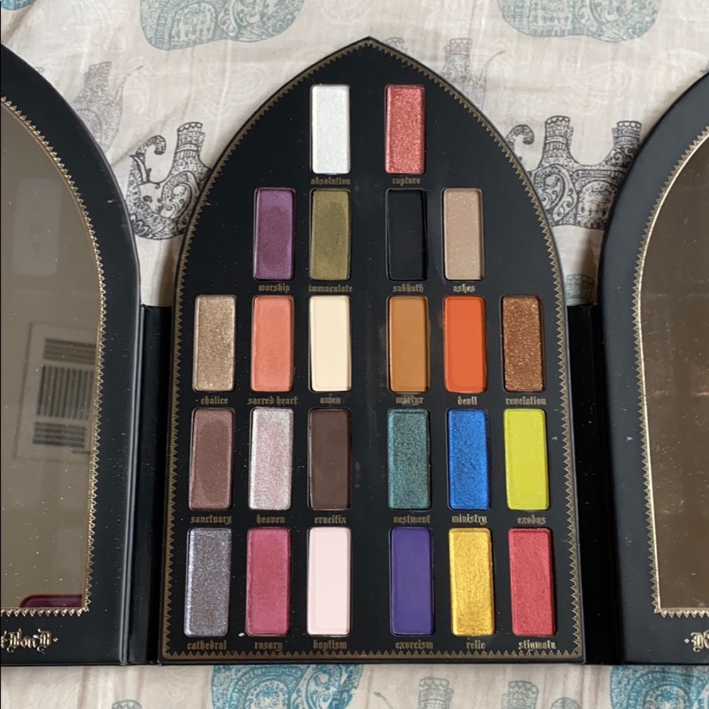 KVD Saint and Sinner Palette
